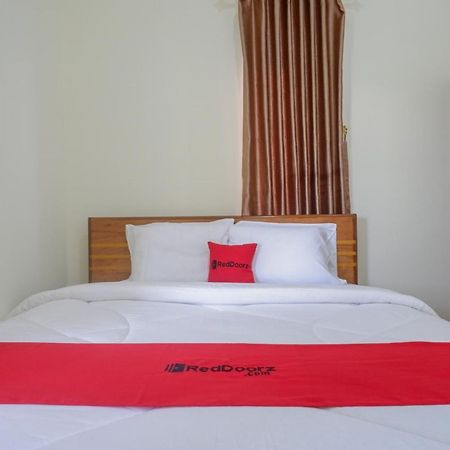 Reddoorz Near Rita Supermall Purwokerto 2 Екстер'єр фото