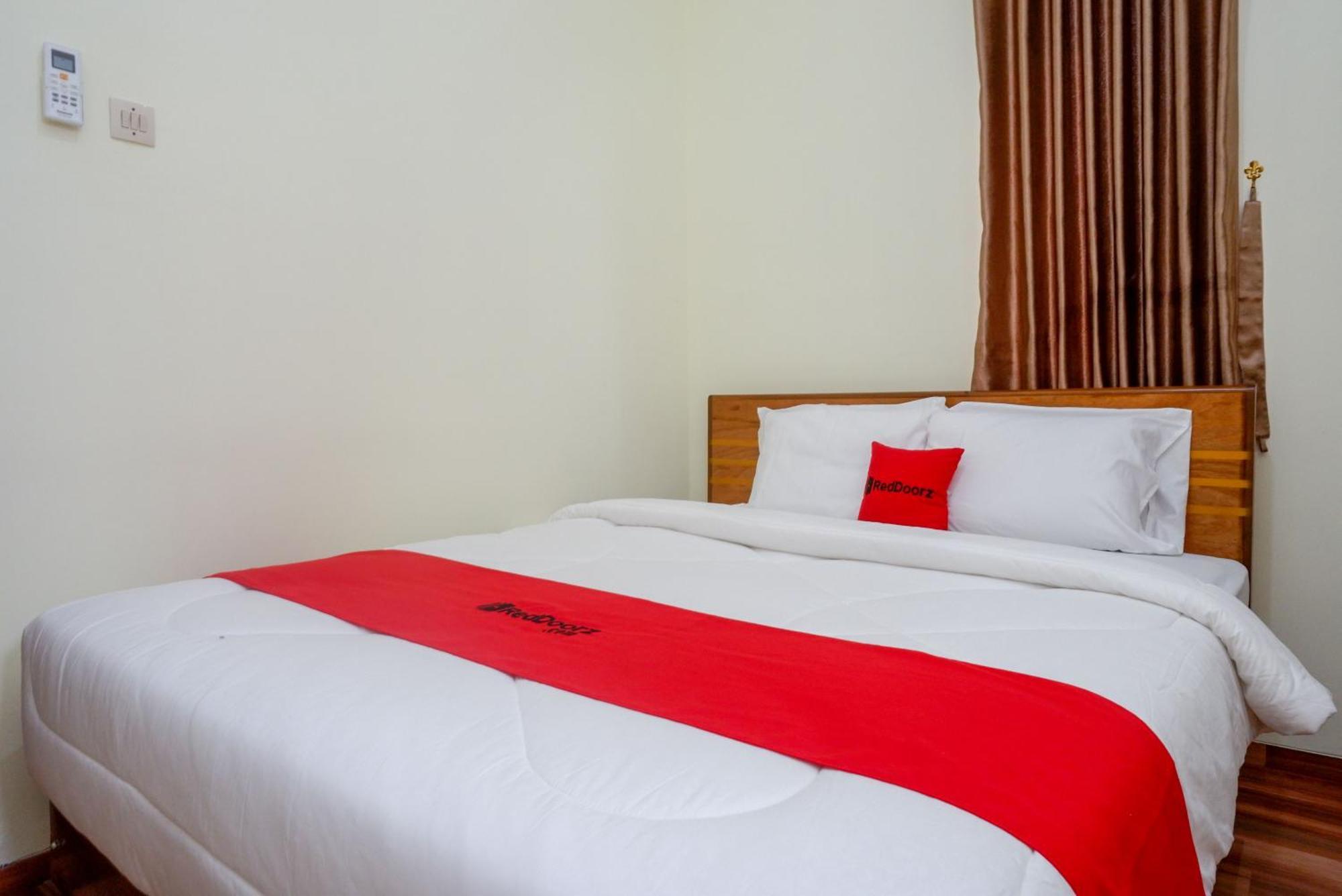Reddoorz Near Rita Supermall Purwokerto 2 Екстер'єр фото