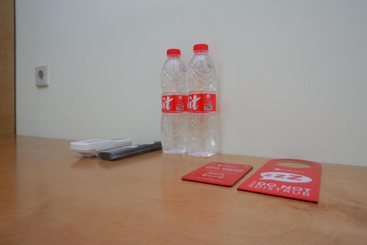 Reddoorz Near Rita Supermall Purwokerto 2 Екстер'єр фото