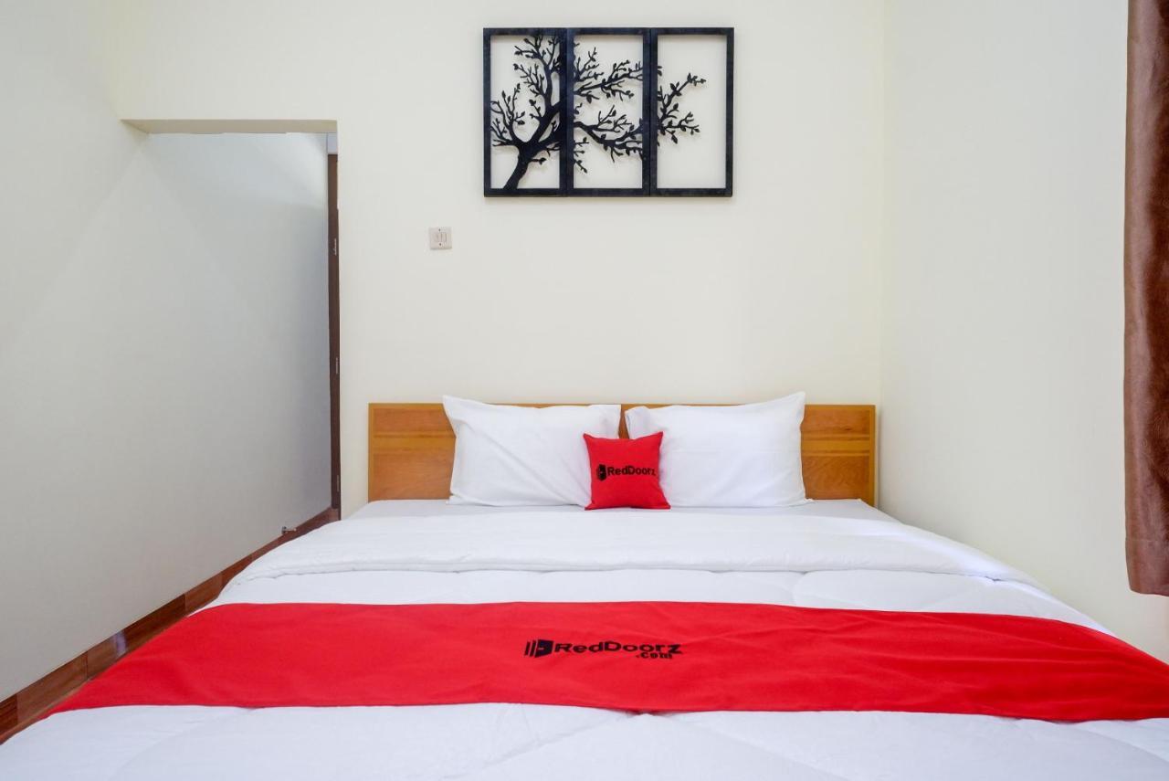 Reddoorz Near Rita Supermall Purwokerto 2 Екстер'єр фото