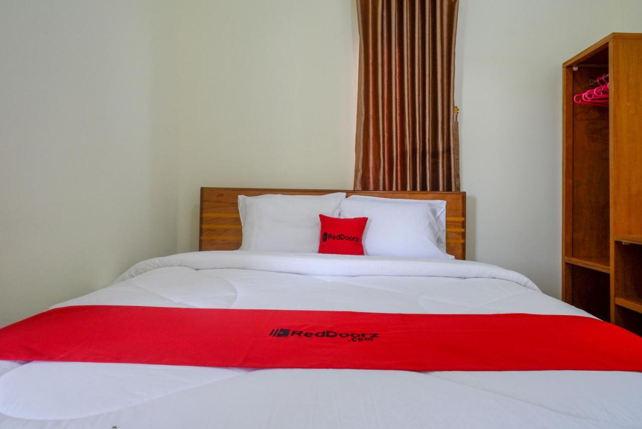 Reddoorz Near Rita Supermall Purwokerto 2 Екстер'єр фото