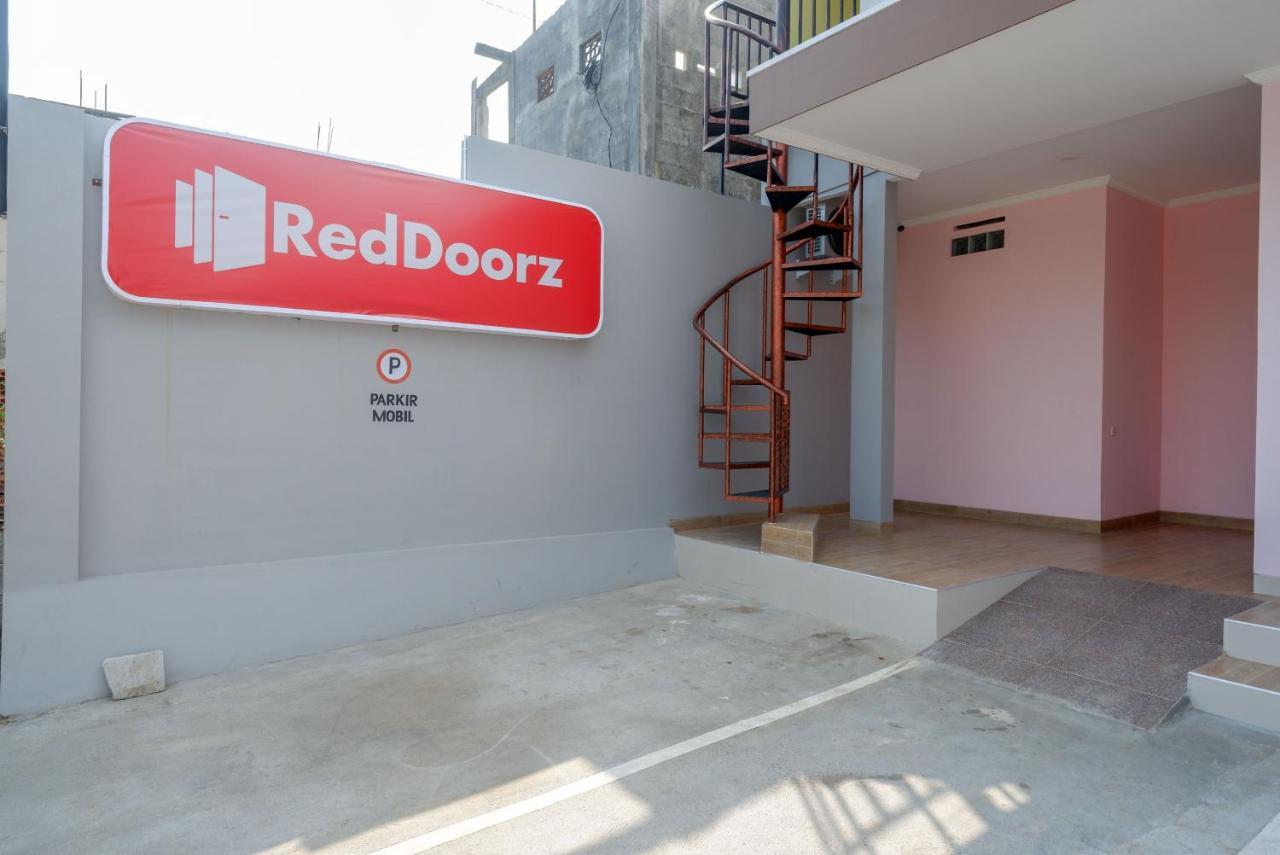 Reddoorz Near Rita Supermall Purwokerto 2 Екстер'єр фото