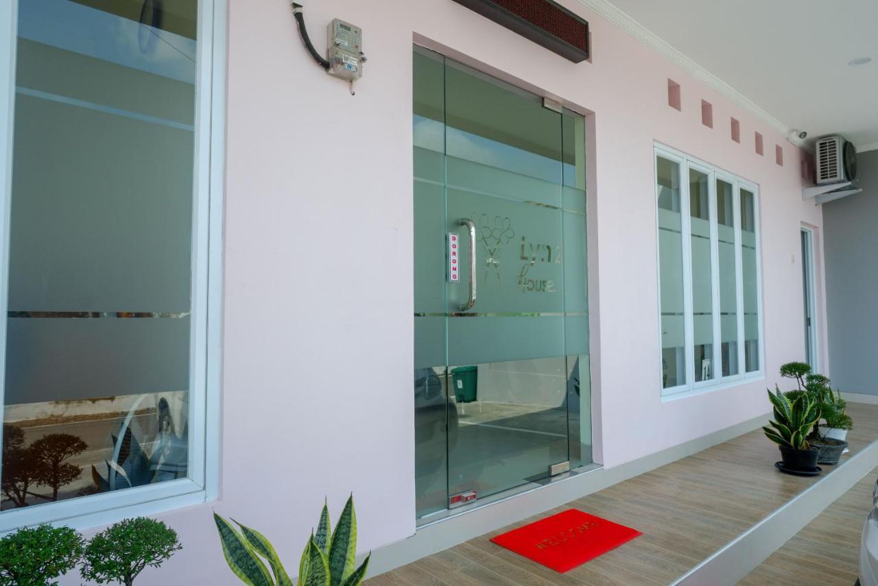 Reddoorz Near Rita Supermall Purwokerto 2 Екстер'єр фото